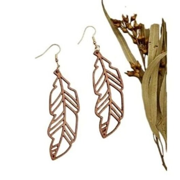 WOOD LEAF Cut out Drop Earring Tribal Unique Artistic LIGHTWEIGHT Dangle Jewelry - Picture 1 of 4